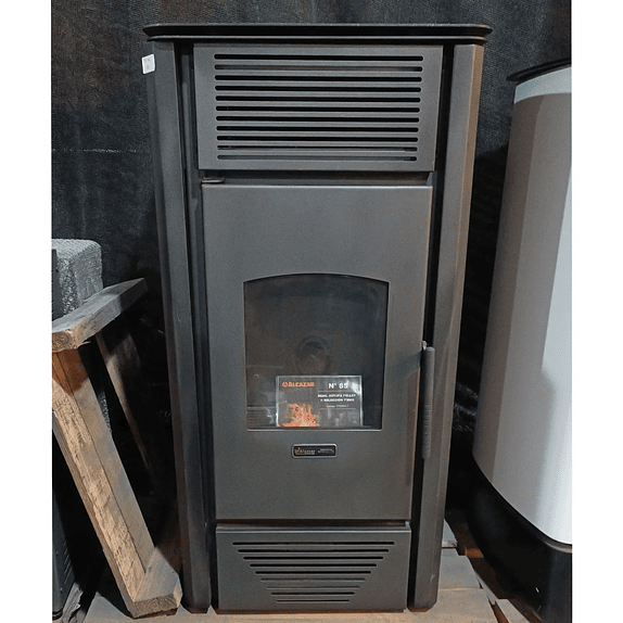 Estufa Pellet Alcázar P3000 Gris Reacondicionada 1