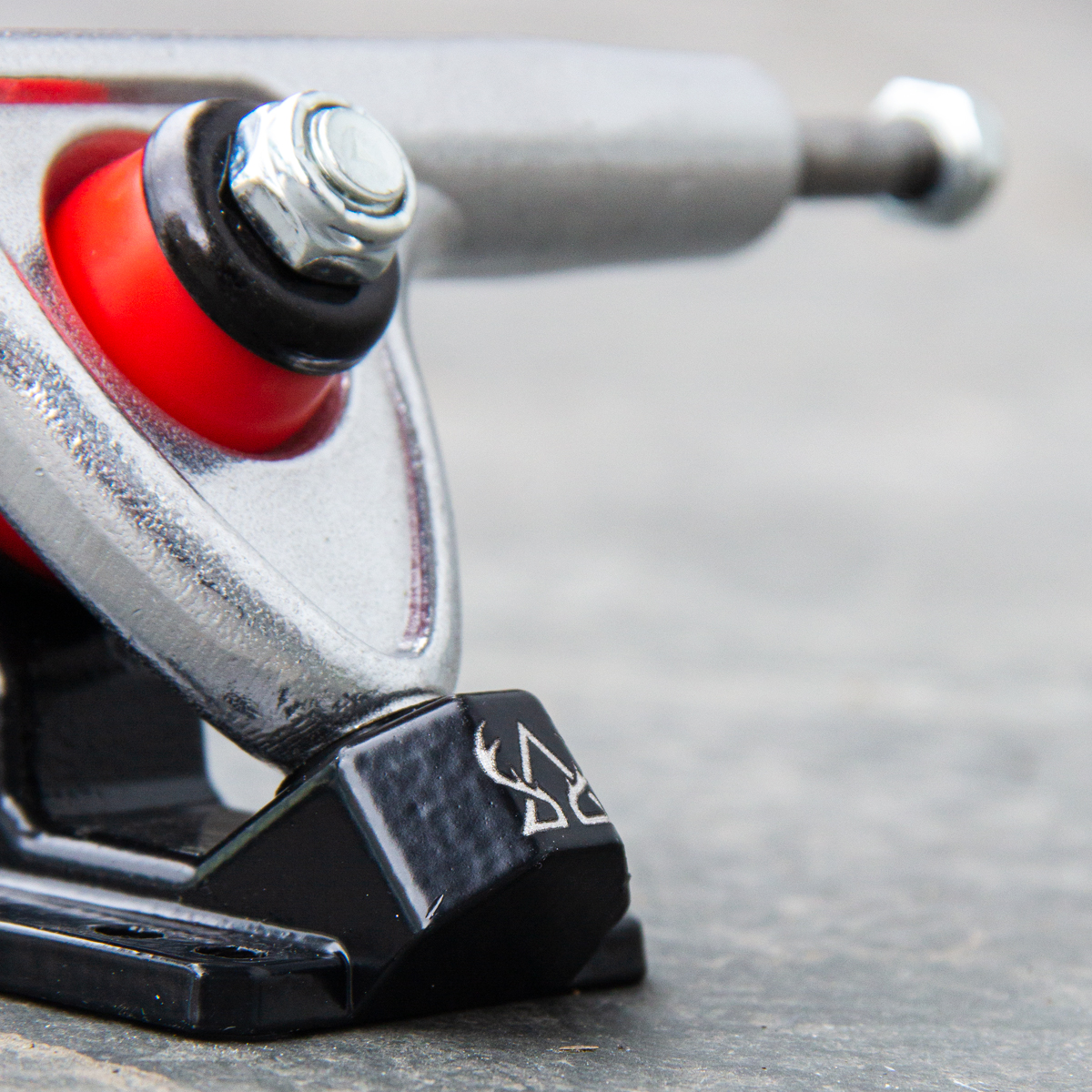 Alce Trucks Longobard 180mm Raw/Blk 6