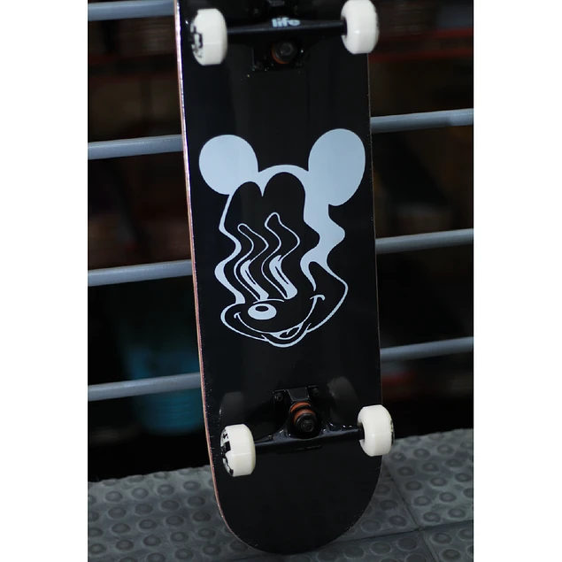 Pro Mickey Mad Black 8.0