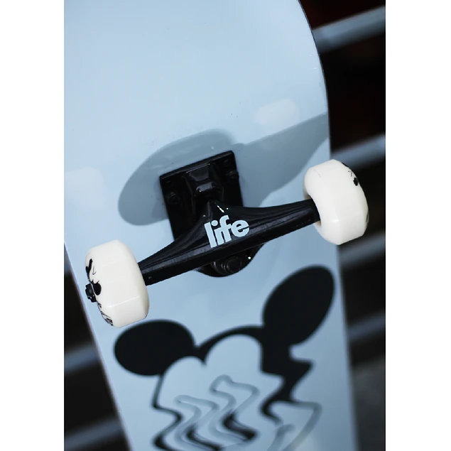 Pro Mickey Mad White 7.75