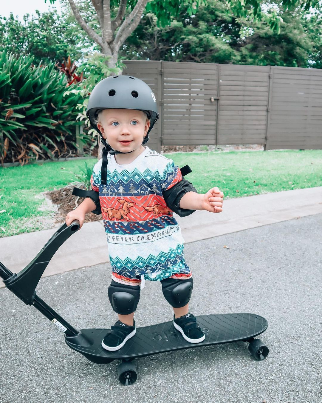 Ookkie Skateboard Black 12