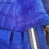Mandil Close Contact con chiporro sintético azul rey
