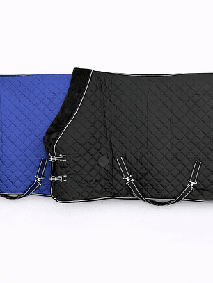 Capa de Establo 420D con Forro de Piel Sintética – 200 g