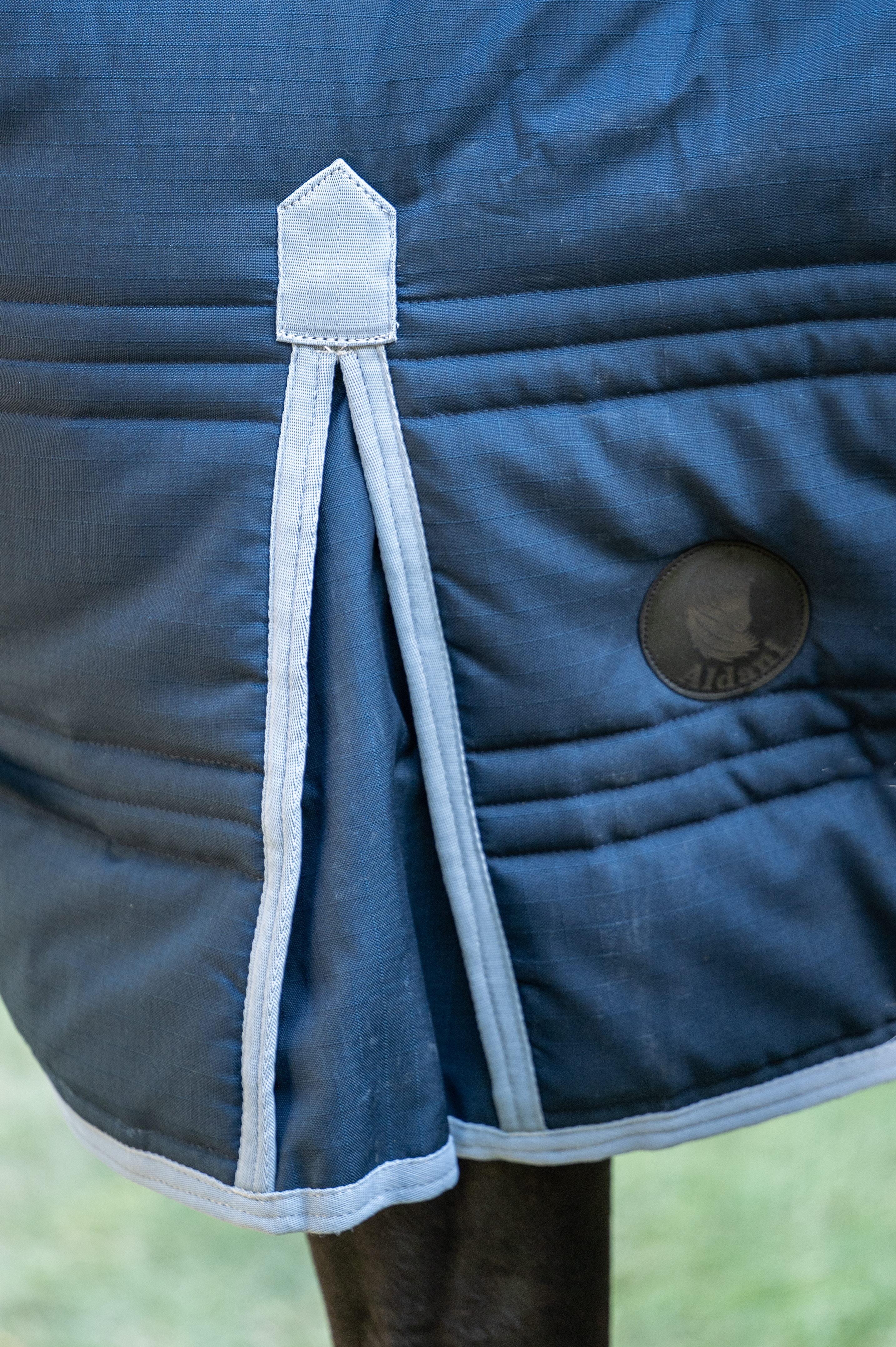 Capa de Pesebrera Ripstop 600D 400 g con Cuello de Polar | Aldani 4