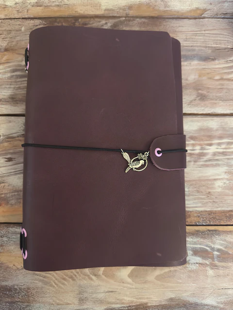 Journal Tamaño A5 (14,8 x 21 cm) + 3 Libretas incluidas
