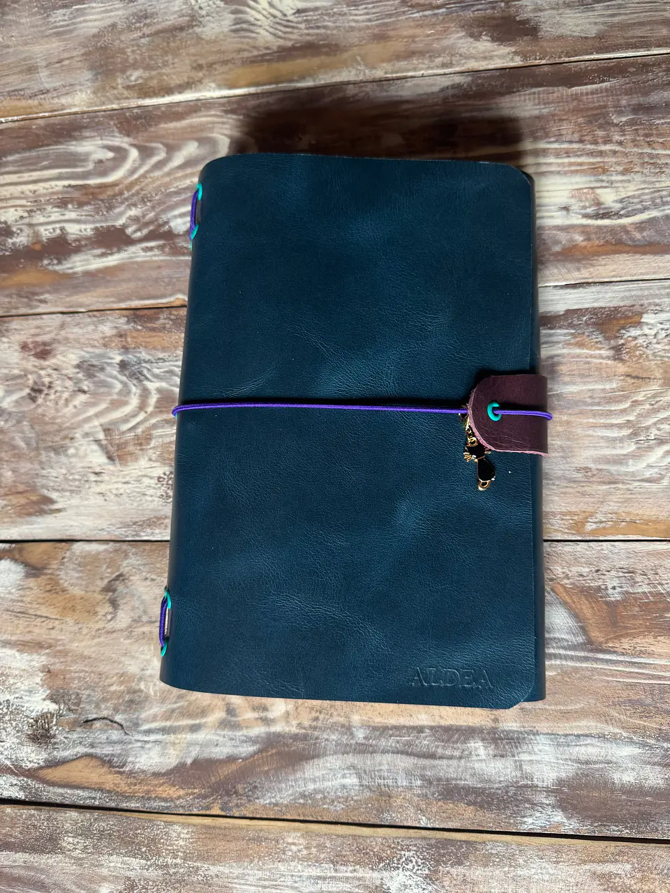Journal Tamaño A6 (10,5 x 14,8 cm) + 3 Libretas Incluidas 18