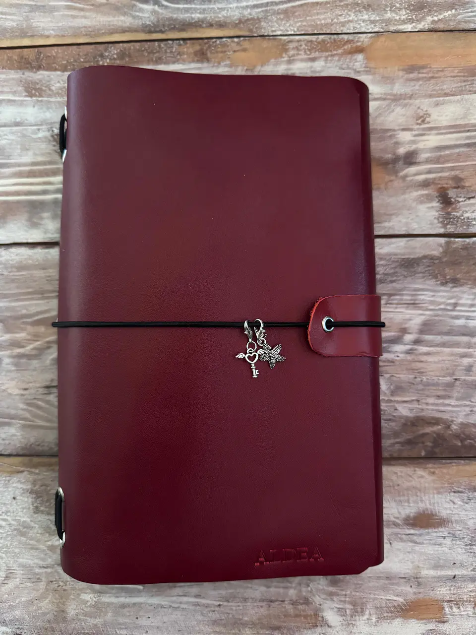 Journal Tamaño A5 (14,8 x 21 cm) + 3 Libretas incluidas 12