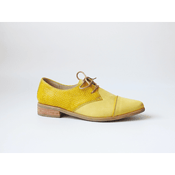Zapato cuero amarillo, cordones y cuero 3D