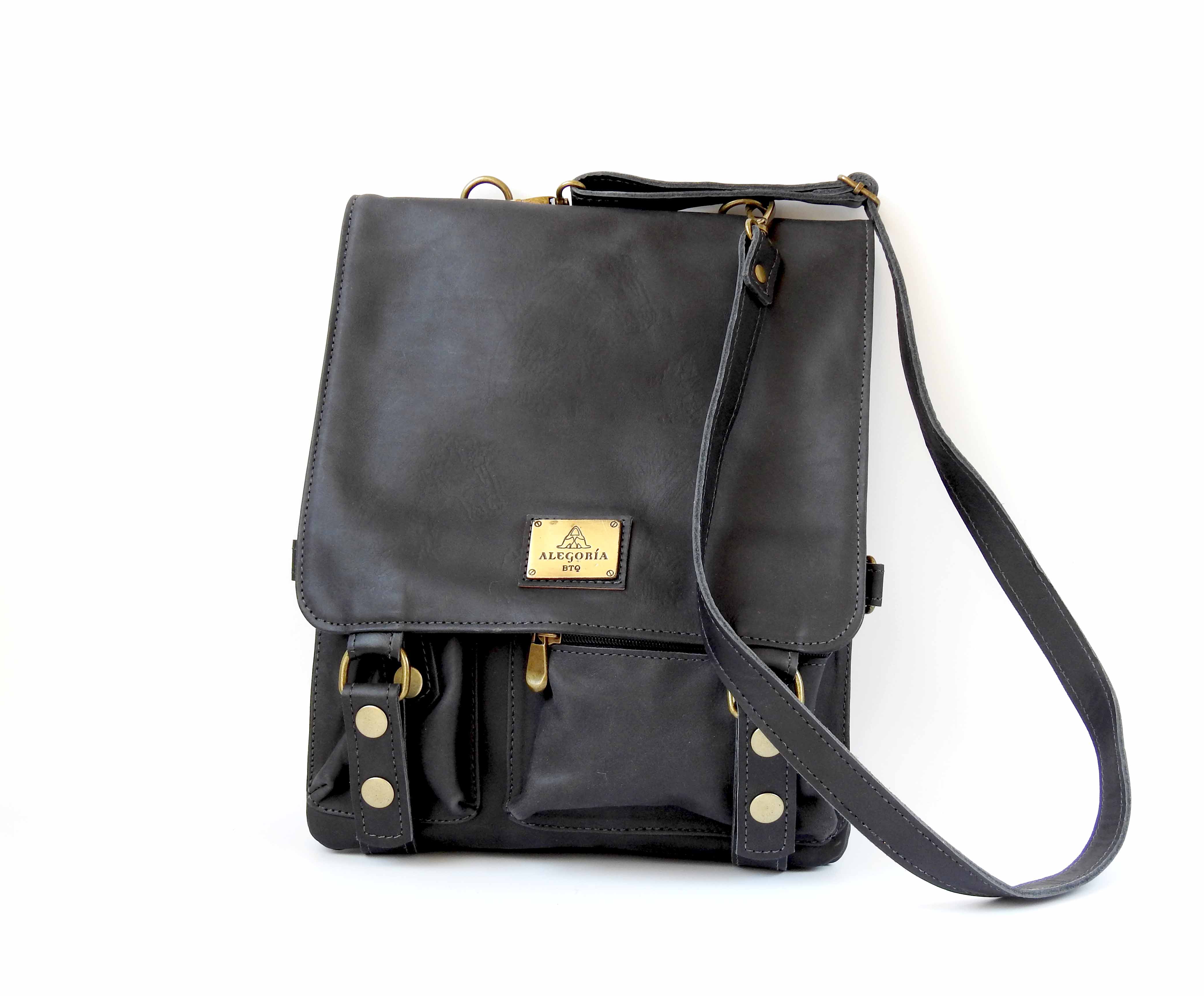 Morral banano cuero negro