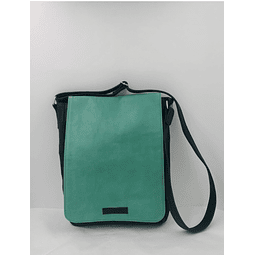 Bolso Notebook cuero negro tapa cuero verde
