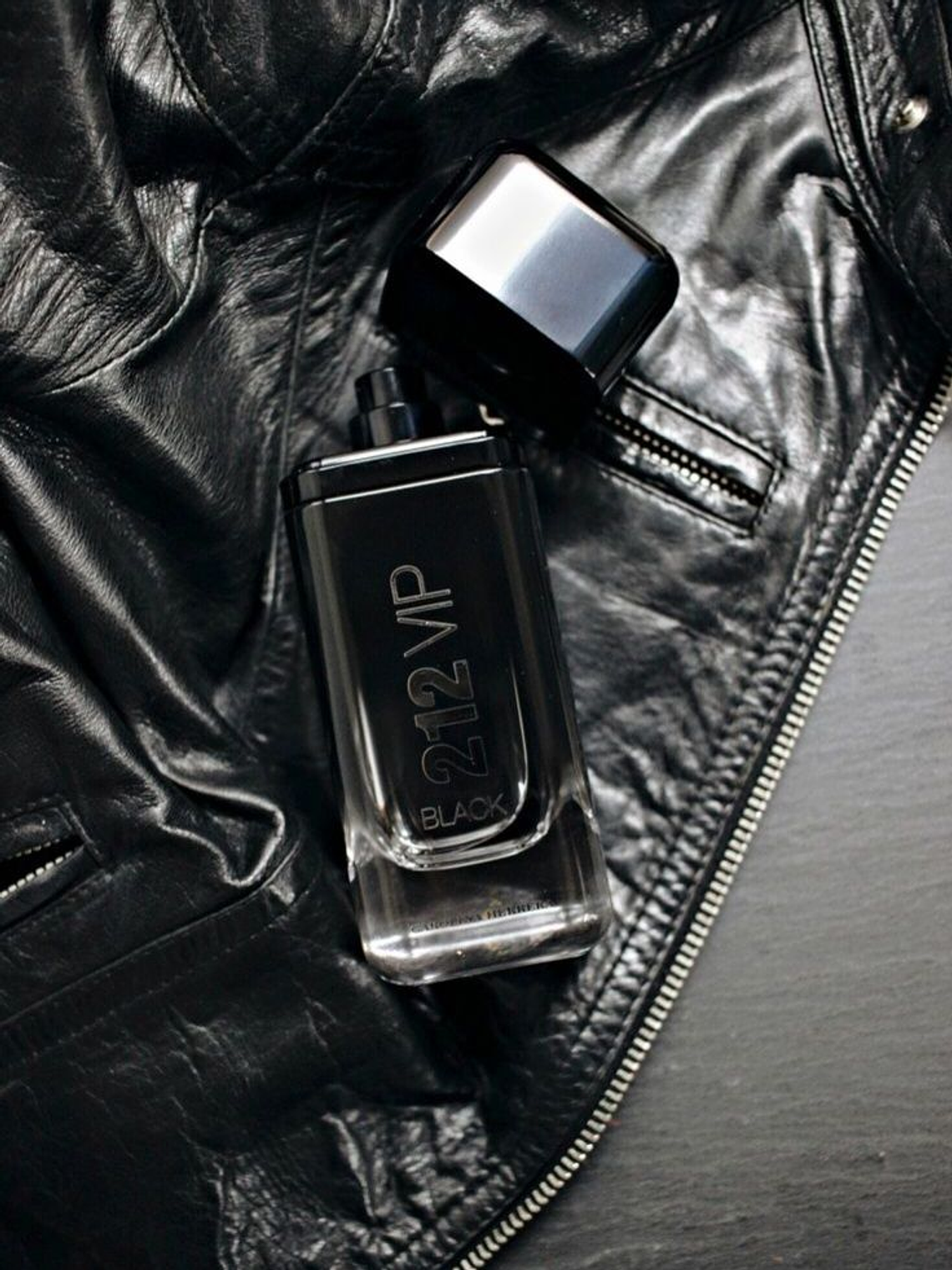 212 VIP BLACK CAROLONA HERRERA 3