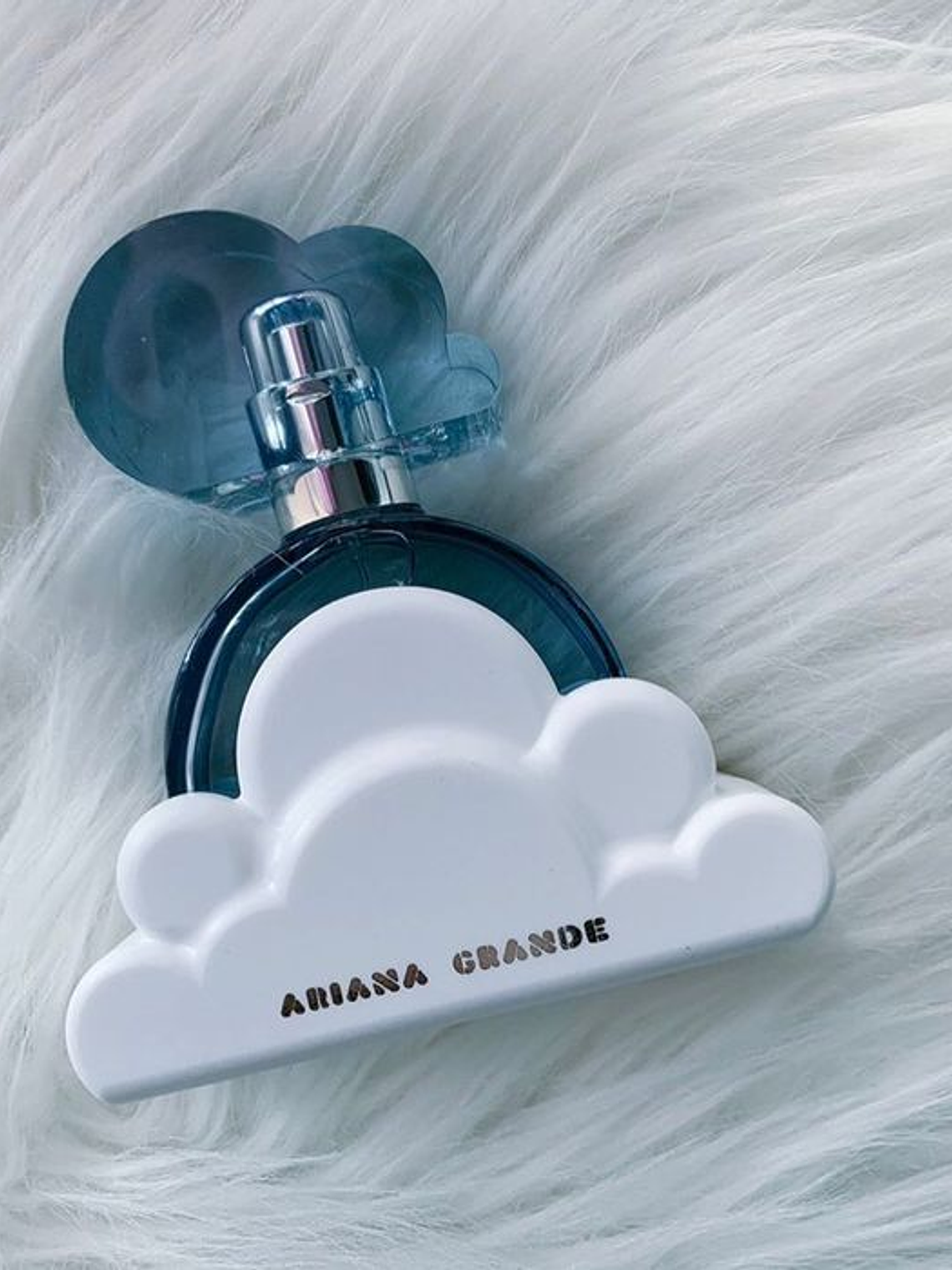 CLOUD ARIANA GRANDE 2