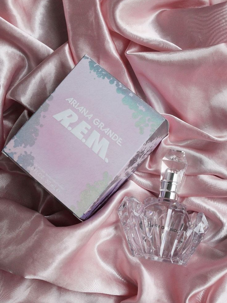 R.E.M ARIANA GRANDE 2