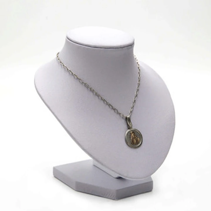 Exhibidor Cuello Redondo Chico Cuerina Blanco Collares 4