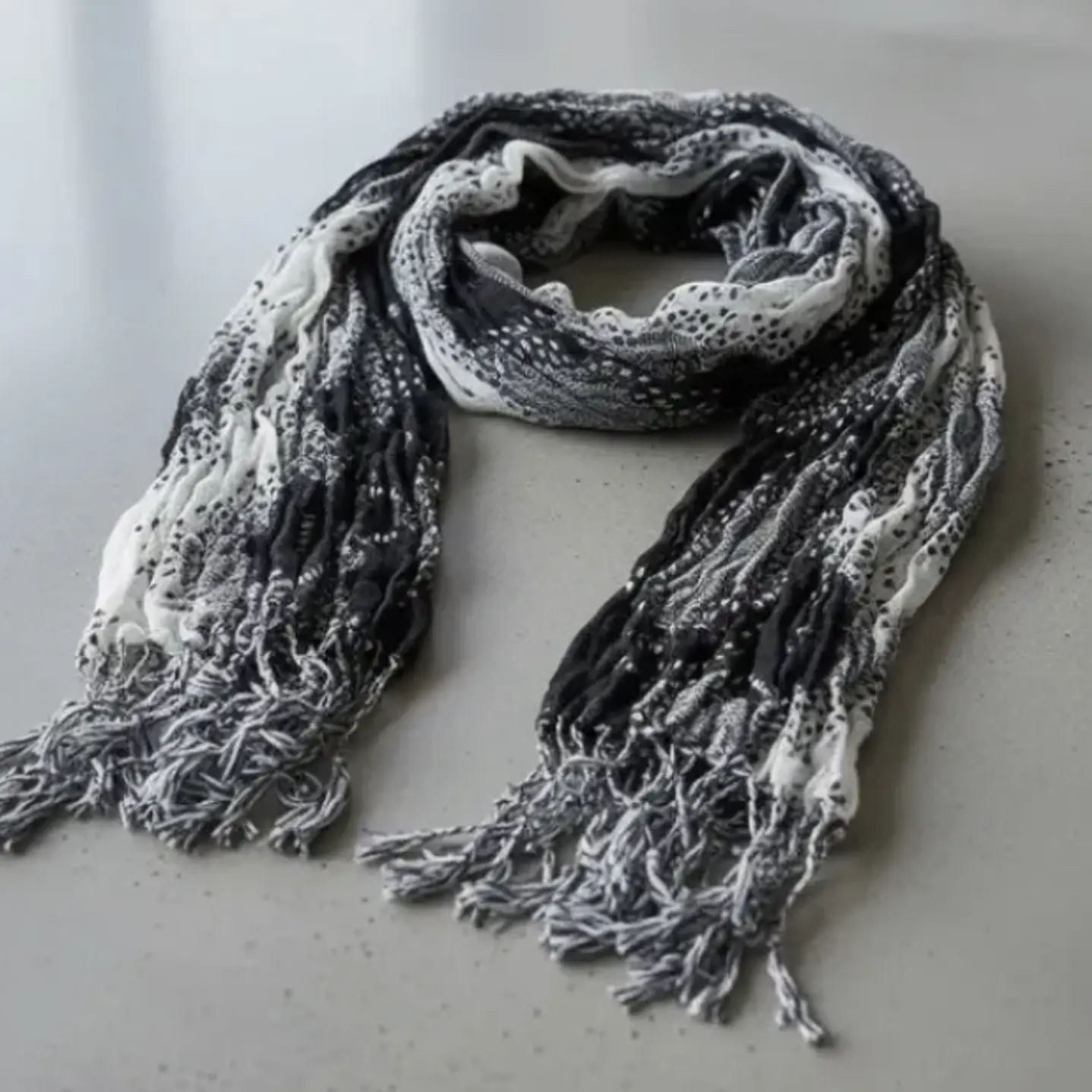 Bufanda Panuelo De Algodon Bf02 C/ Negro,gris, Blanco 1 Und 2