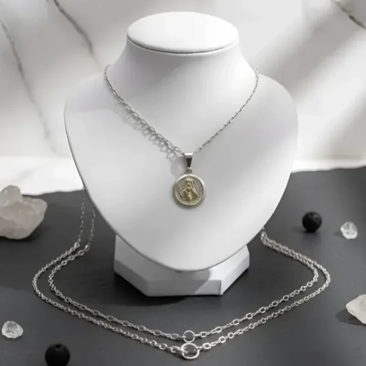Exhibidor Cuello Redondo Chico Cuerina Blanco Collares 1