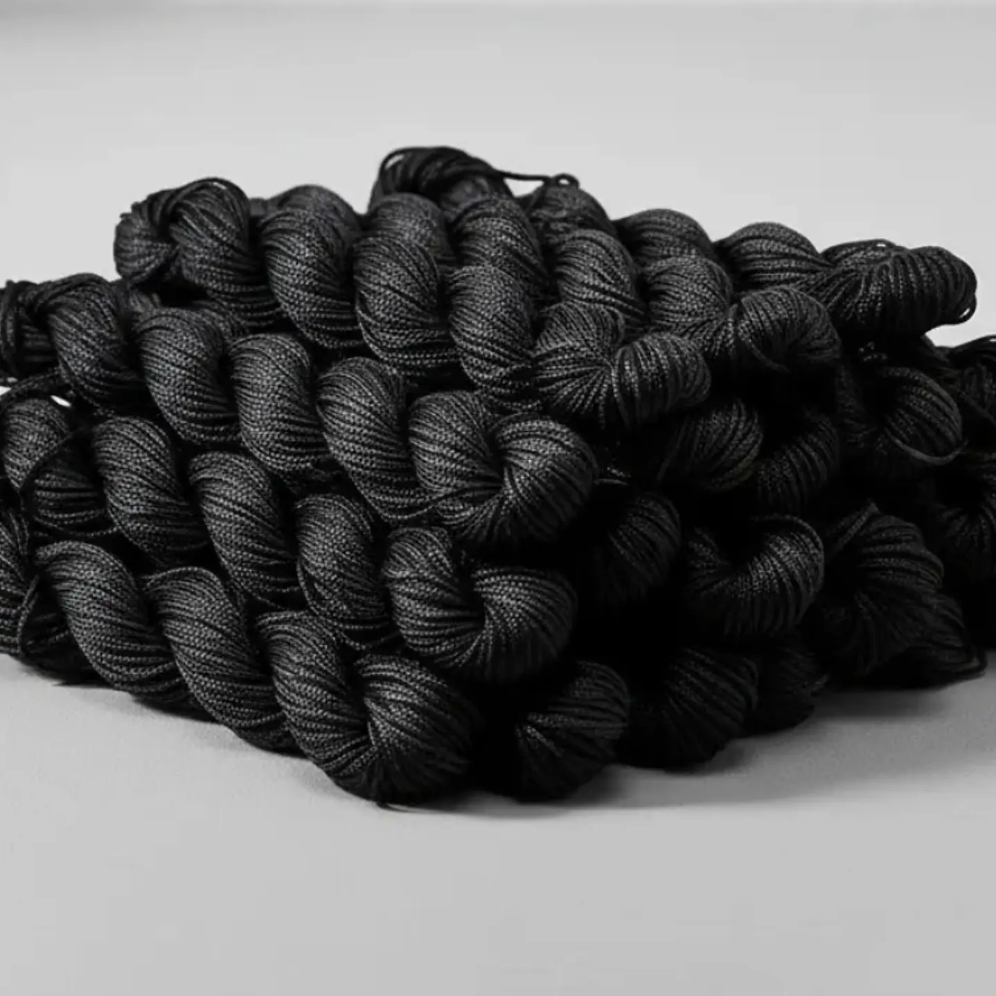 Hilo Seda Bisuteria 10 Madejas X 25m Grosor 1mm Color Negro 11