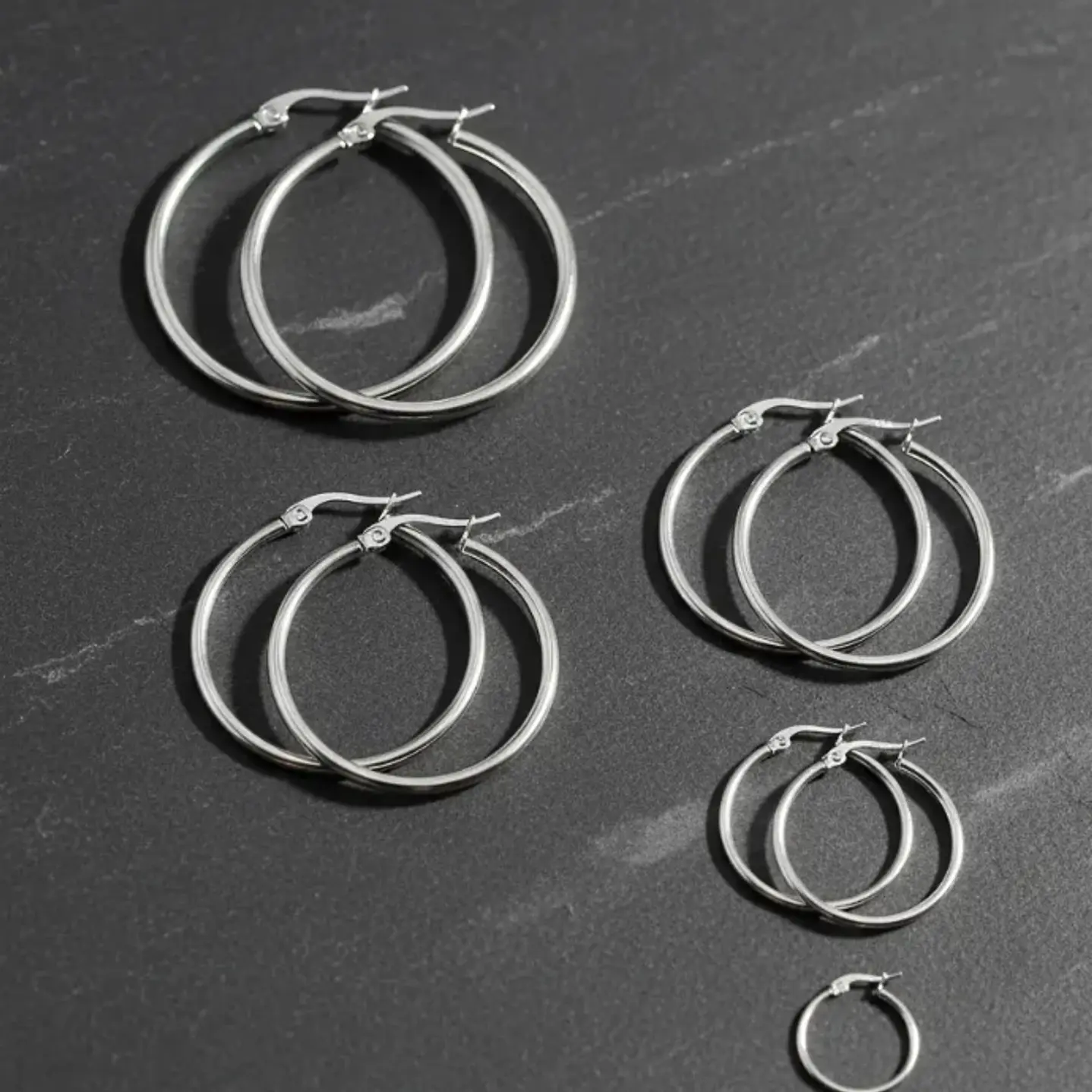 Aros Argolla Acero Quirurgico ,varias Medidas Pack 5 Pares Color Plateado 1