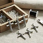 Dijes Chiche Bisutería Pack 50 Unds Cruz Con Nudo Ch13 - Miniatura 21
