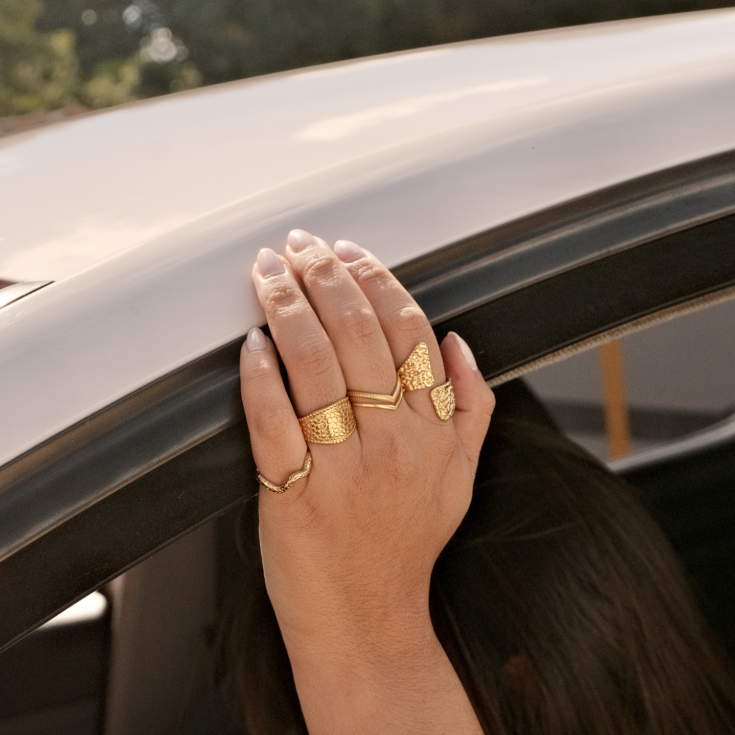 Anillo Martillado Doble Dorado  2