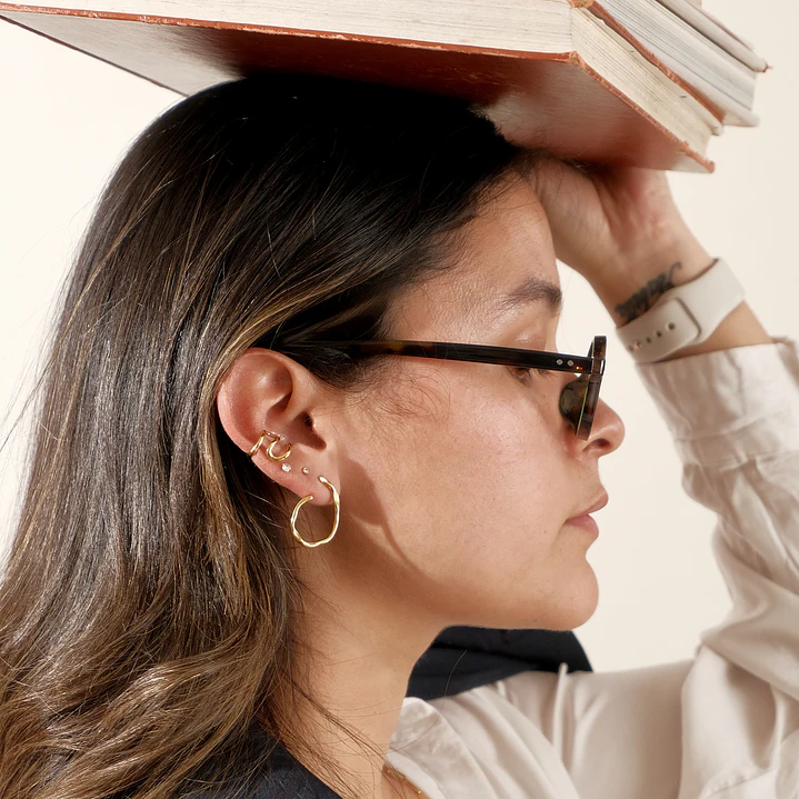 Aretes Enfoque Dorados - A Modo Propio 2