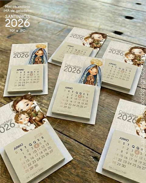 Arquivo Digital Mini Calendário Imã de Geladeira Santinhos 2026