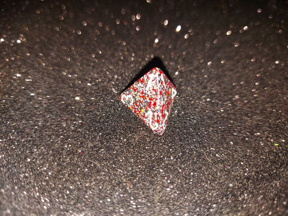 Dado 4 Caras - Chessex - Speckled Gris obscuro  1