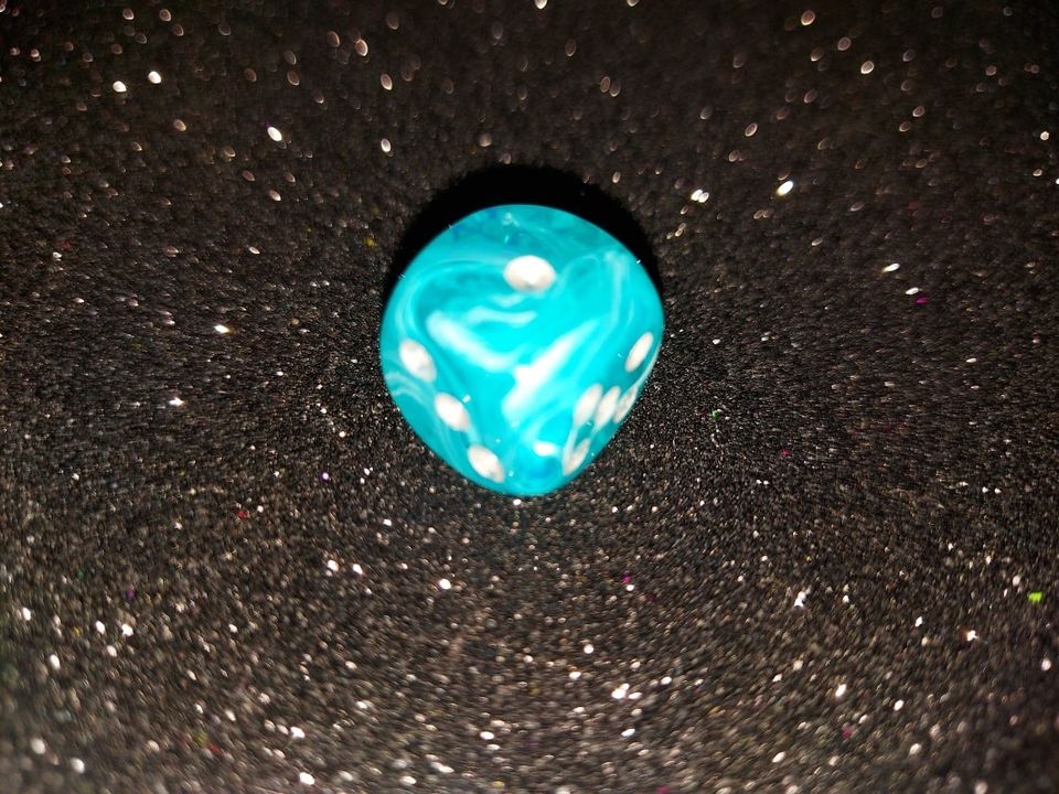 Dado 6 caras - Chessex - Azul marmol traslucido  1