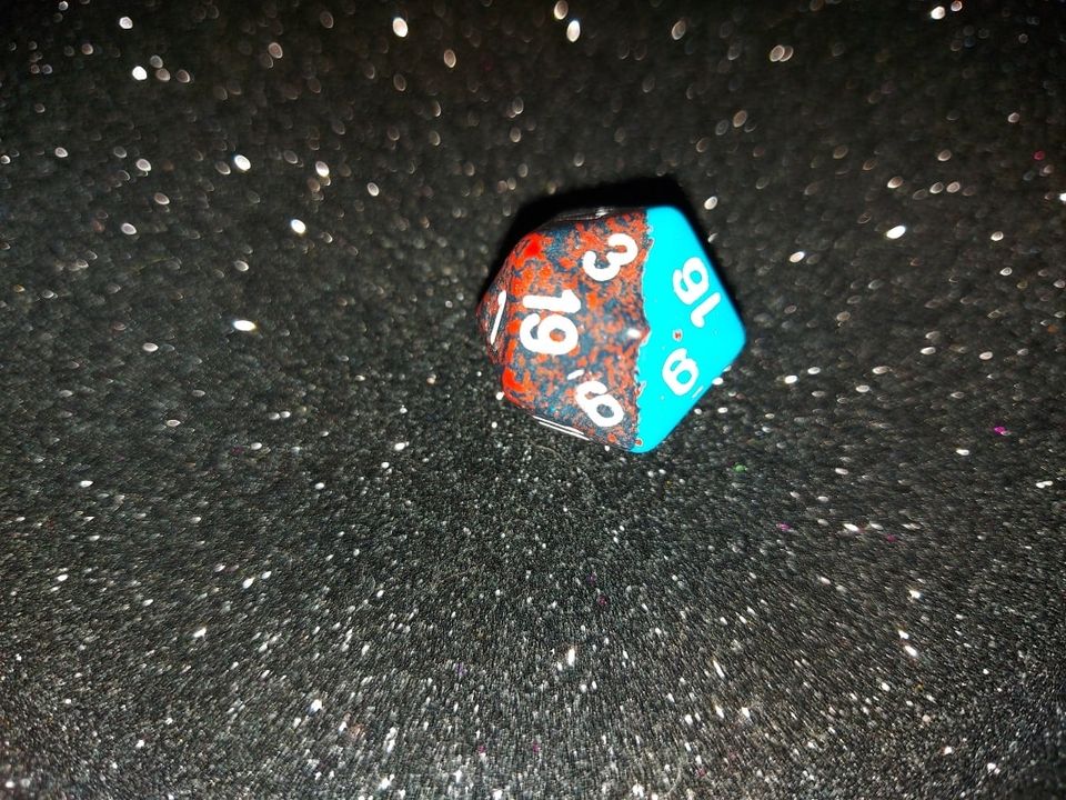 Dado 20 caras - Chessex - Azul / Rojo negro 1