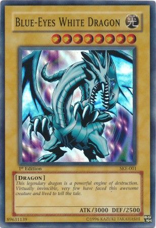 Blue-Eyes White Dragon - SKE-001 - Super Rare desgastado 1