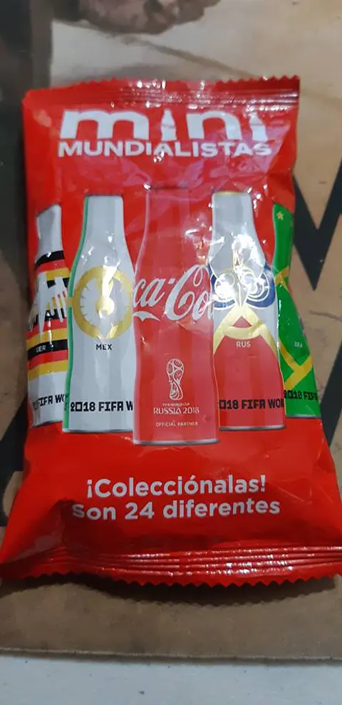 Mini botellas Mundialistas 2018 coca cola sobre con 1 