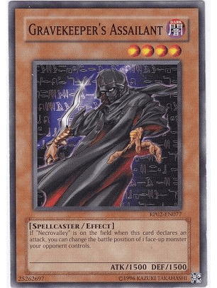 Gravekeeper's Assailant - RP02-EN077 - Common (imagen desgastada)