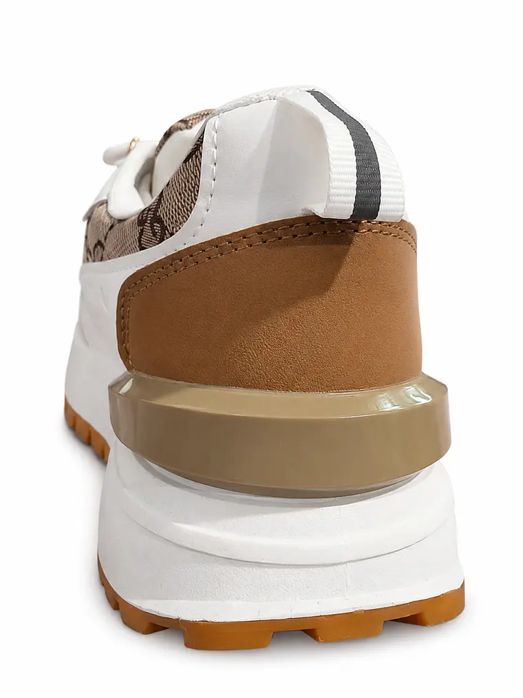Zapatilla Urbana con Plataforma y Diseño Monograma 5