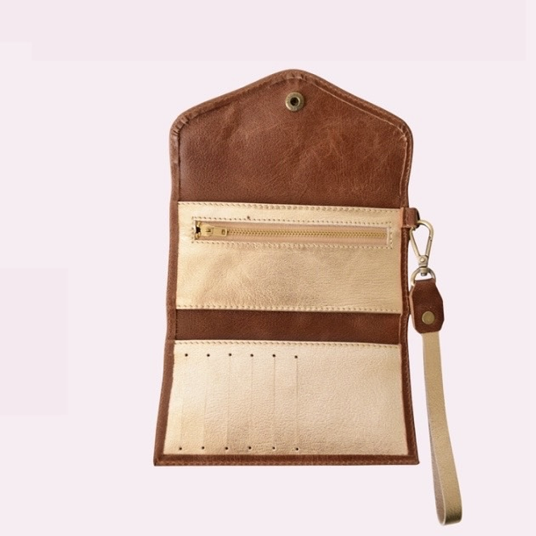 Billetera De Cuero café, interior dorado. 2