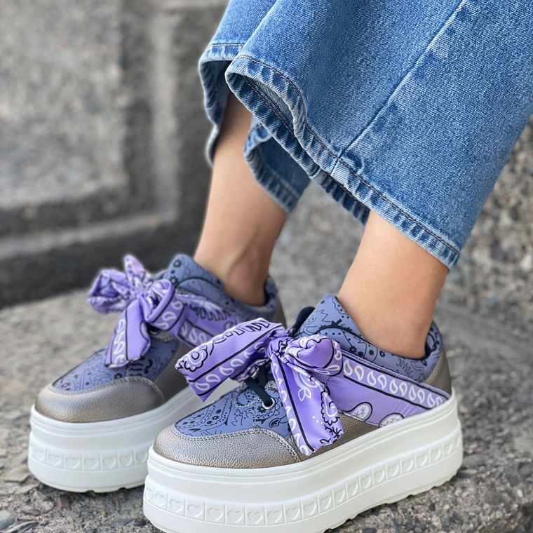 Zapatillas plataforma con pañuelo lila bandana 1