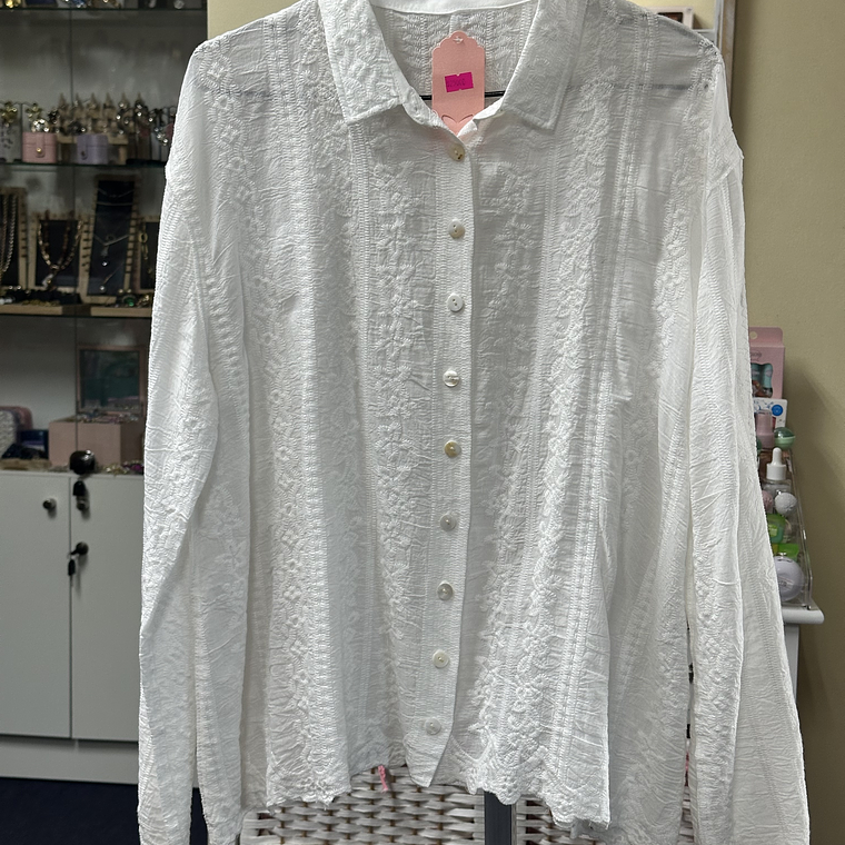 Blusa blanca Oversized Broderie 1