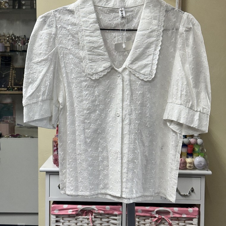Blusa blanca Broderie con cuello 1
