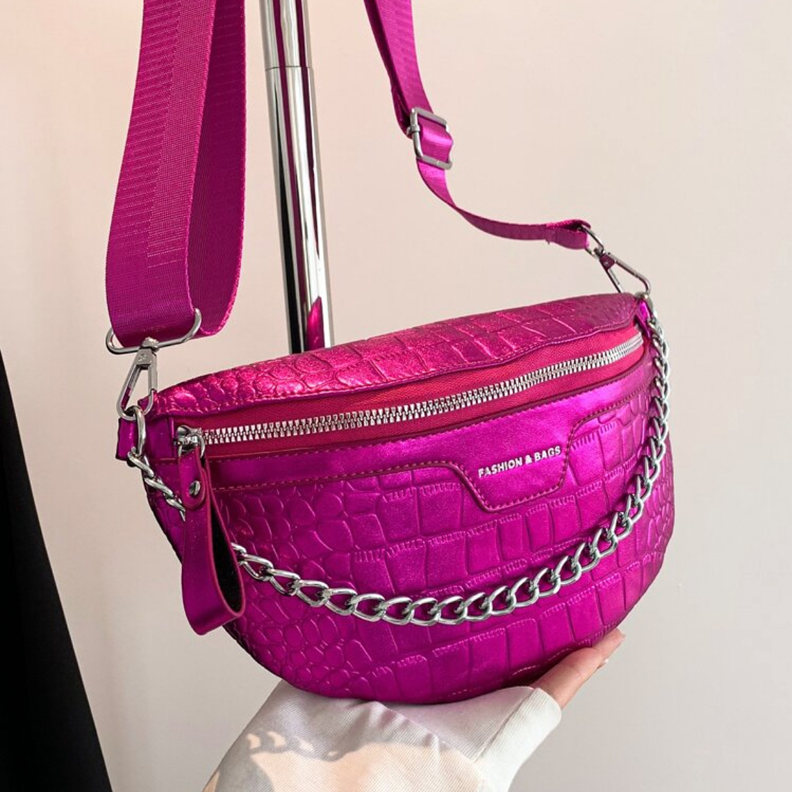 Riñonera “Fucsia Metal Glam” 1