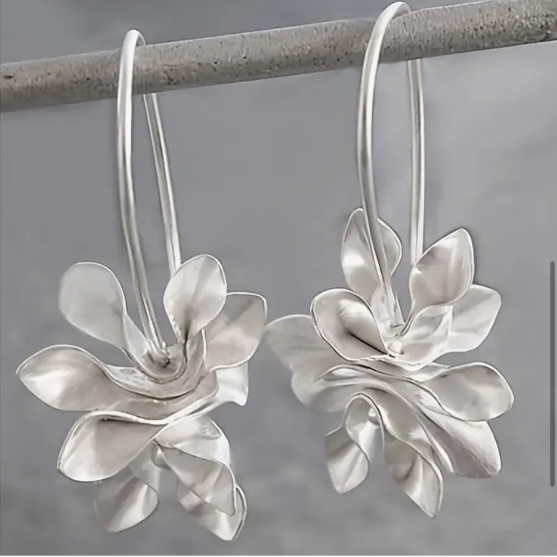 Aros flor plateada en capas 1