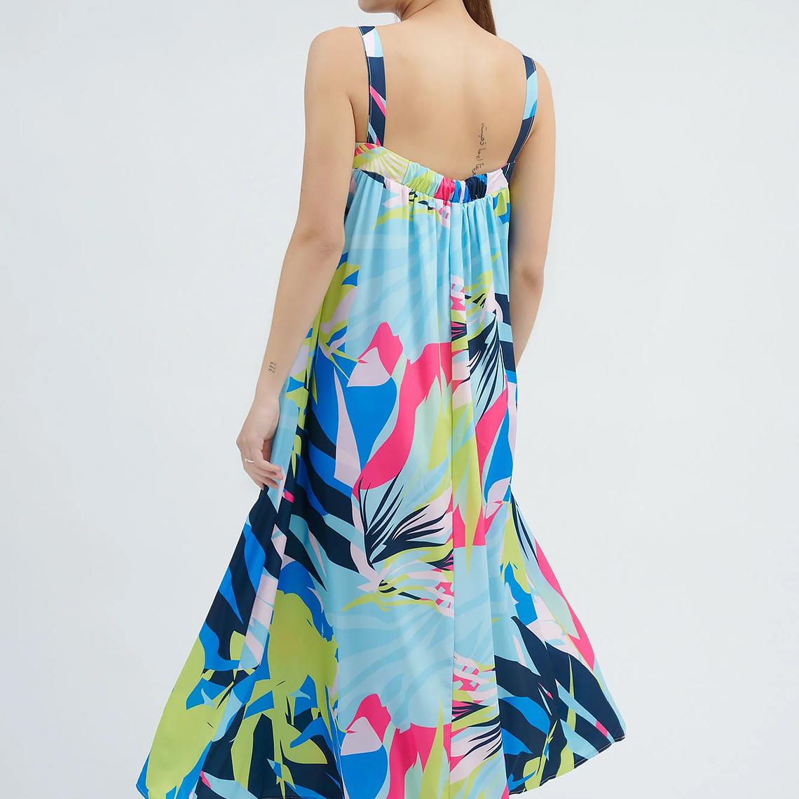 Vestido maxi estampado tropical 4
