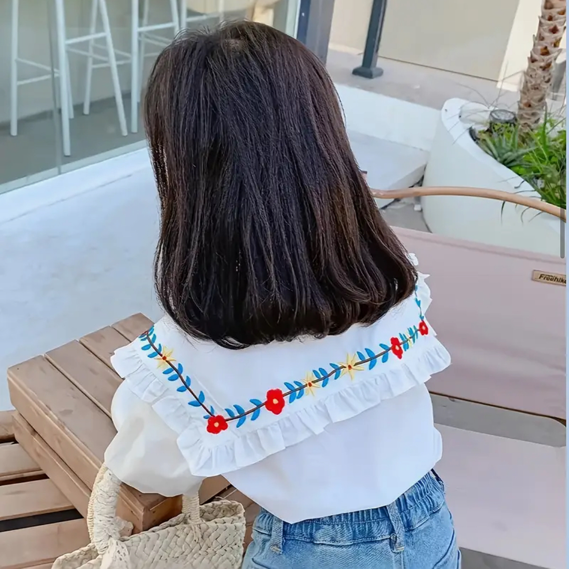 Blusa Blanca Cuello Bordado Multicolor 4