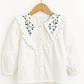 Blusa Blanca Cuello Bordado Floral  - Miniatura 1