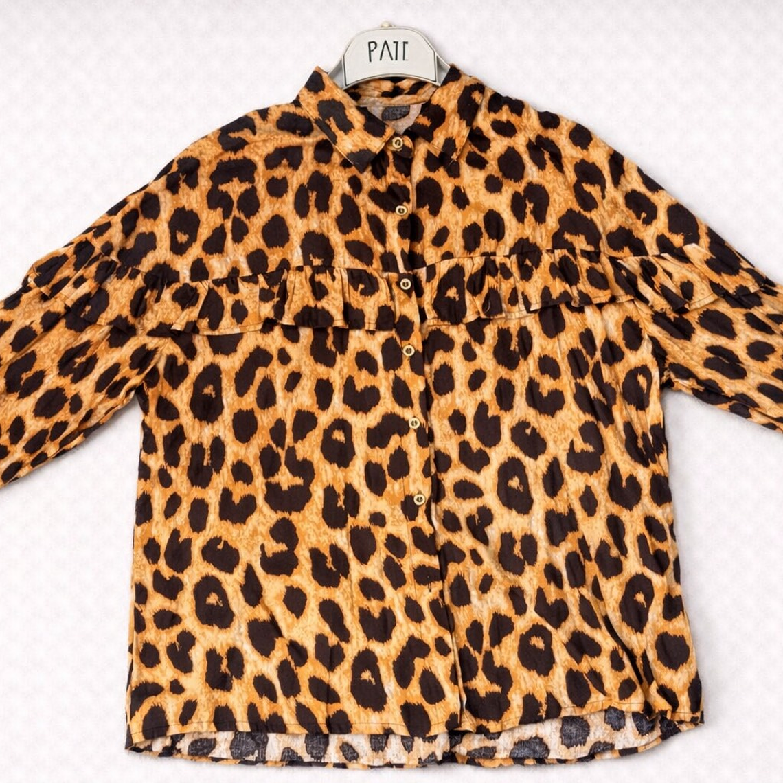 Blusa Animal Print con Volante Frontal (L) 1