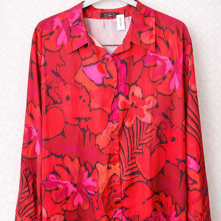 Blusa Roja con Estampado Floral Abstracto 1