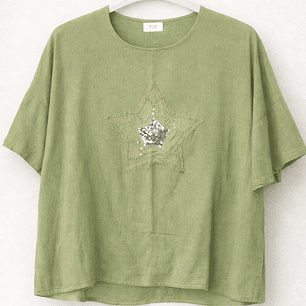Polera Verde tipo lino con Aplicación de Estrella