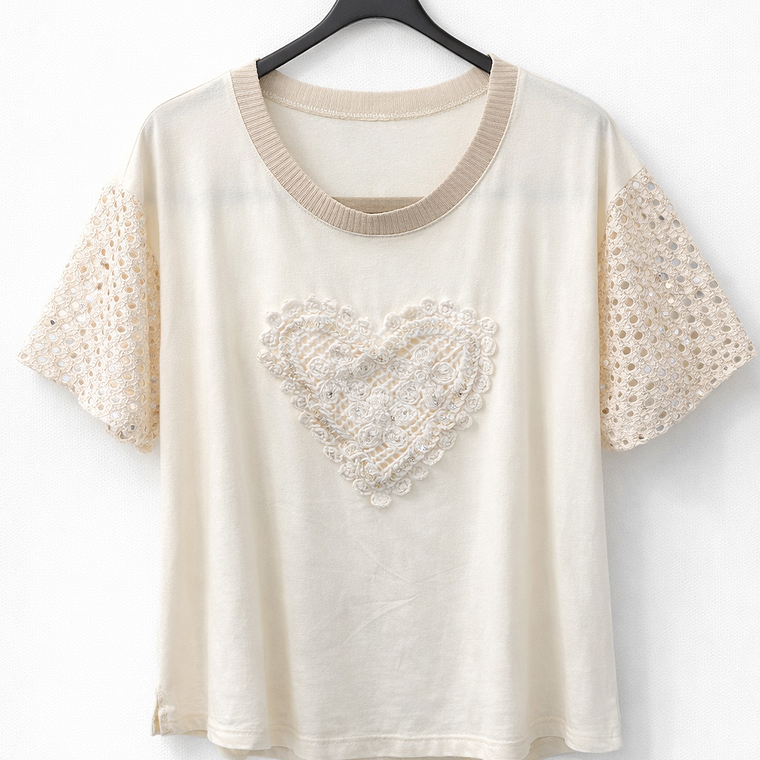 Polera Cruda con Corazón Bordado 1