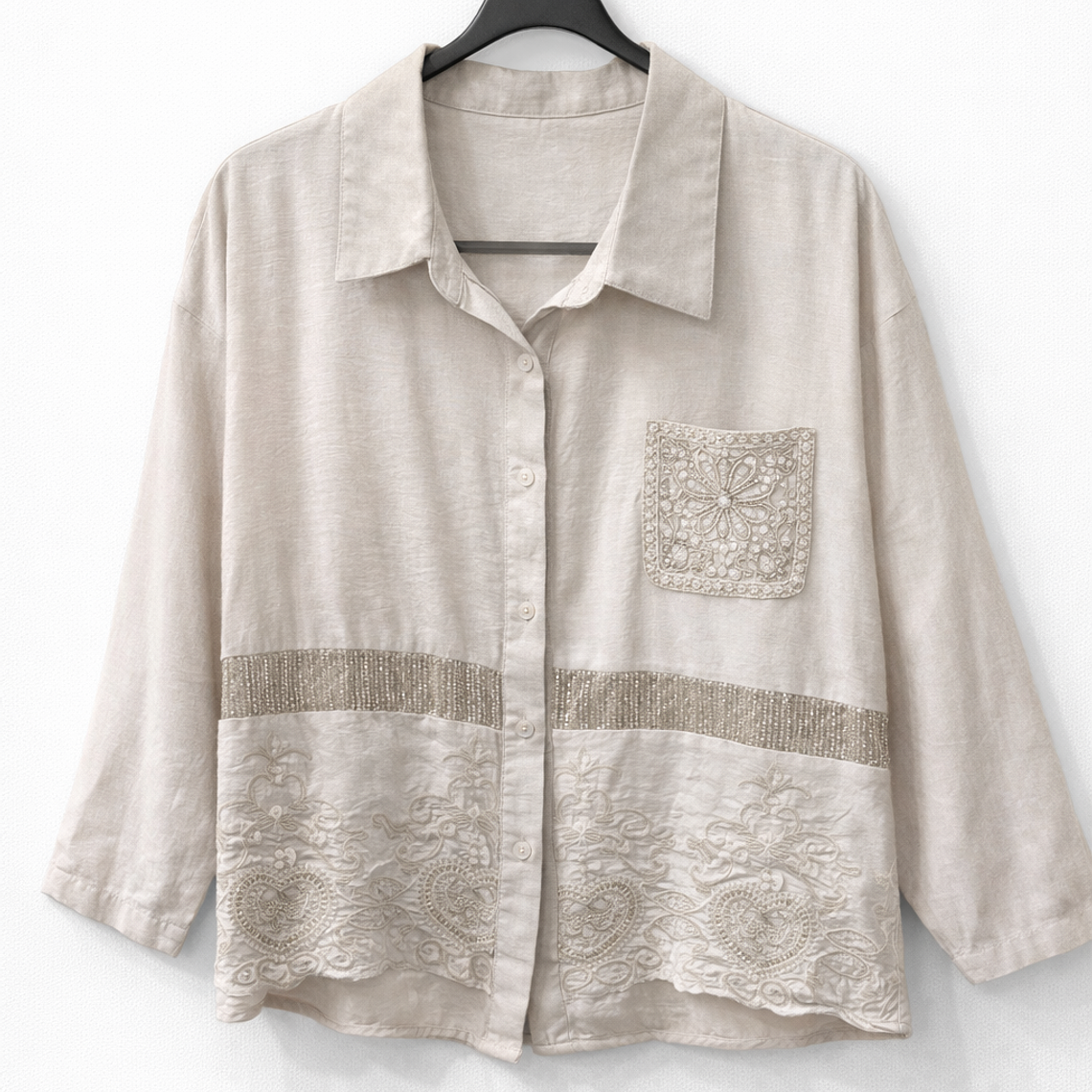 Camisa Beige con Encaje y Franja Brillante 1