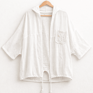 Chaqueta Blanca de Lino con Capucha y Detalle de Encaje