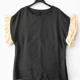 Blusa Negra de Lino con Mangas Satinadas