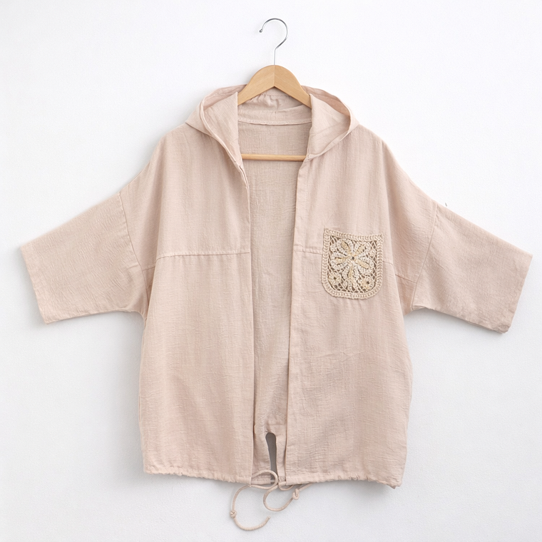 Chaqueta Beige de Lino con Capucha y Detalle de Encaje 1